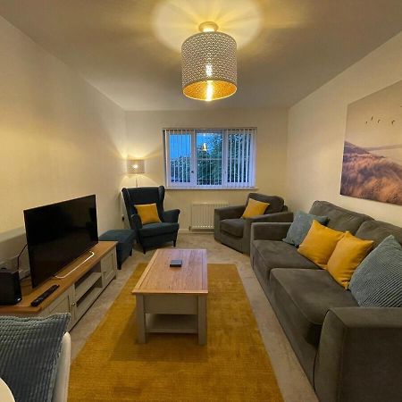 2 Bedroom Luxury Flat In Quiet Village Of Bishopton ビショップトン エクステリア 写真